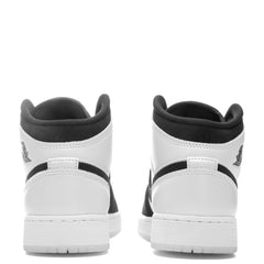 1 Mid SE (GS) - White/Black/Multi