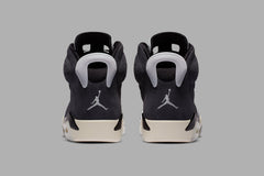 Women's 6 Retro "Light Smoke" - Black/Chrome