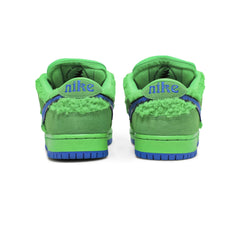 SB Dunk Low x Grateful Dead 'Bears Green