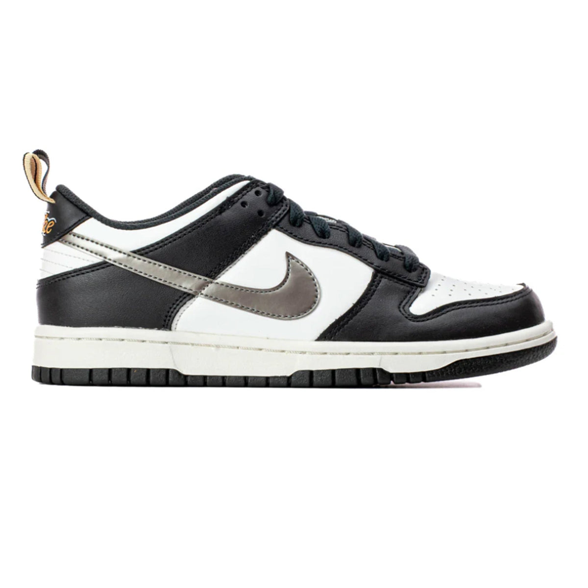 Dunk Low 'Black White Metallic' GS (2022)