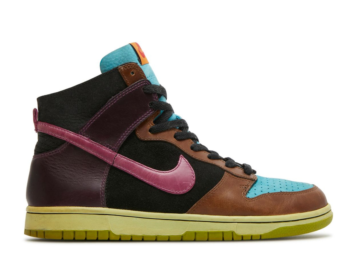 Dunk High Undefeated (WORN)