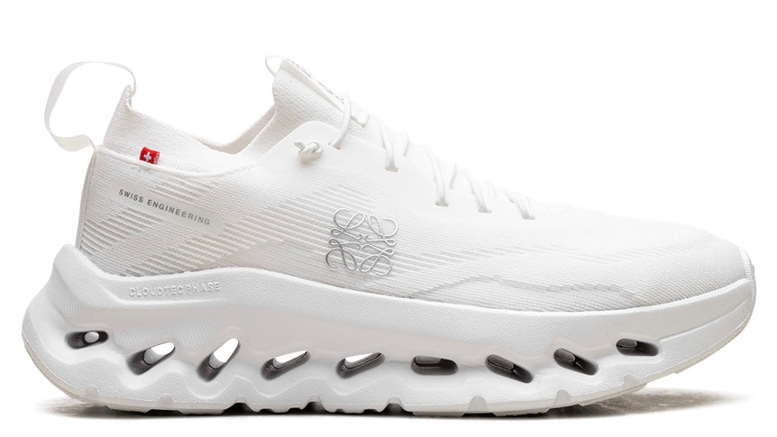 Running Cloudtilt LOEWE All White (Unisex)