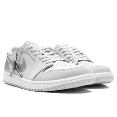 1 Low OG 'Metallic Silver' - Neutral Grey/Metallic Silver/White