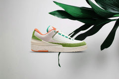 x Titan 2 Low Women's - Sail/Safety Orange/Chlorophyll