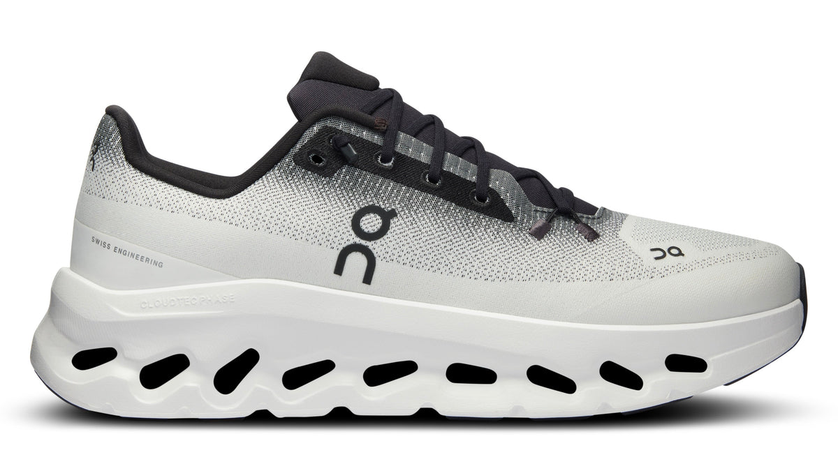 Running Cloudtilt Black Ivory (M)
