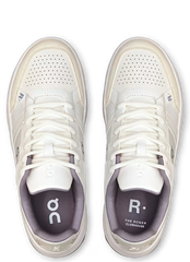 The Roger Clubhouse White Fade (Women's)